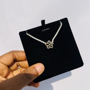 Black flowered Cz necklace (gold)