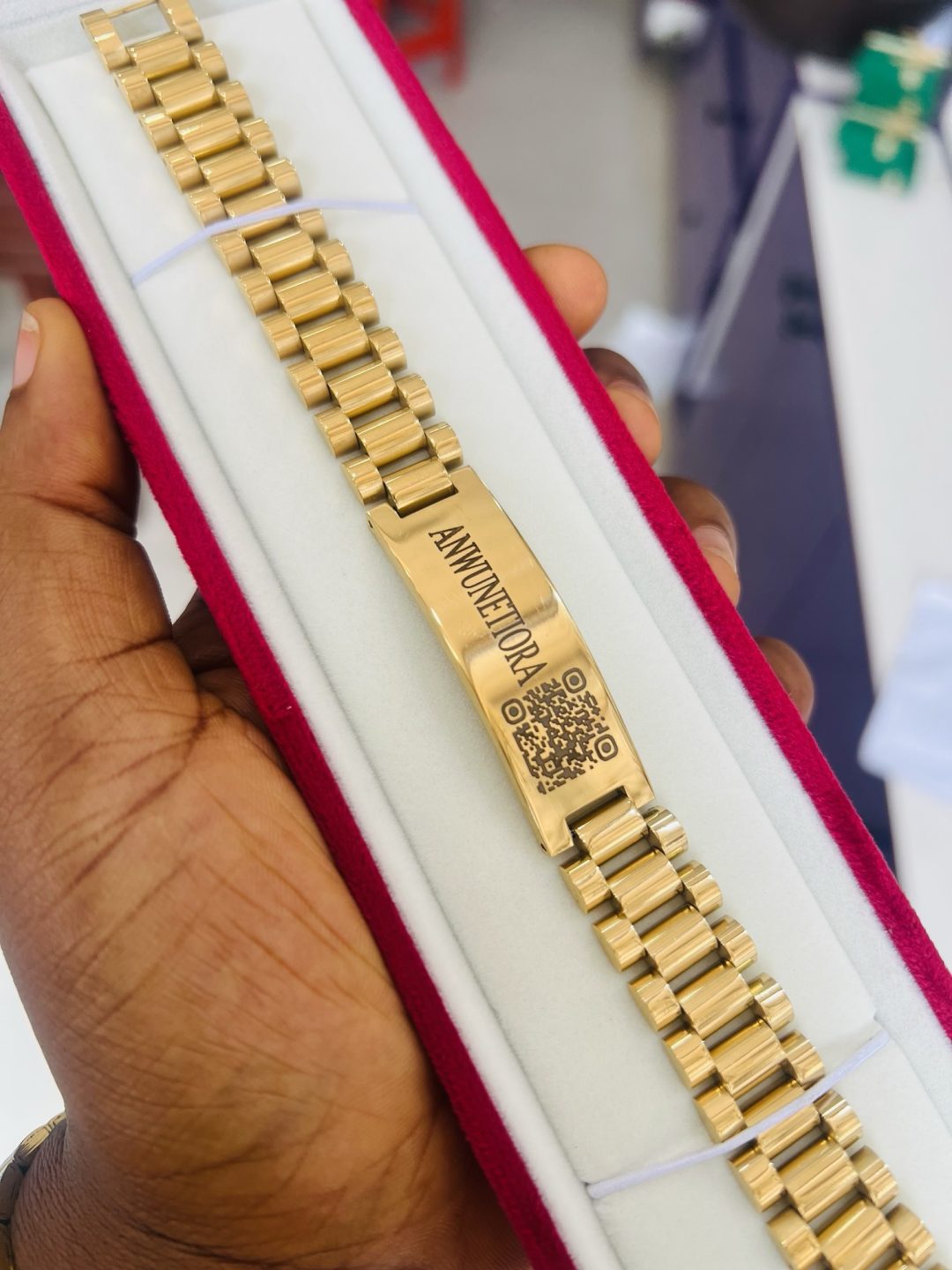 15mm Gold bracelet with barcode