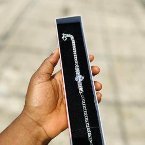 Oval chain link Cz bracelet