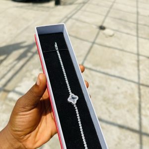 VCA white stone Cz bracelet (silver)