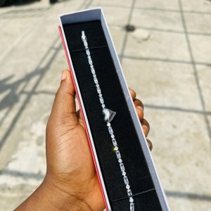 Love silver Cz bracelet (silver)