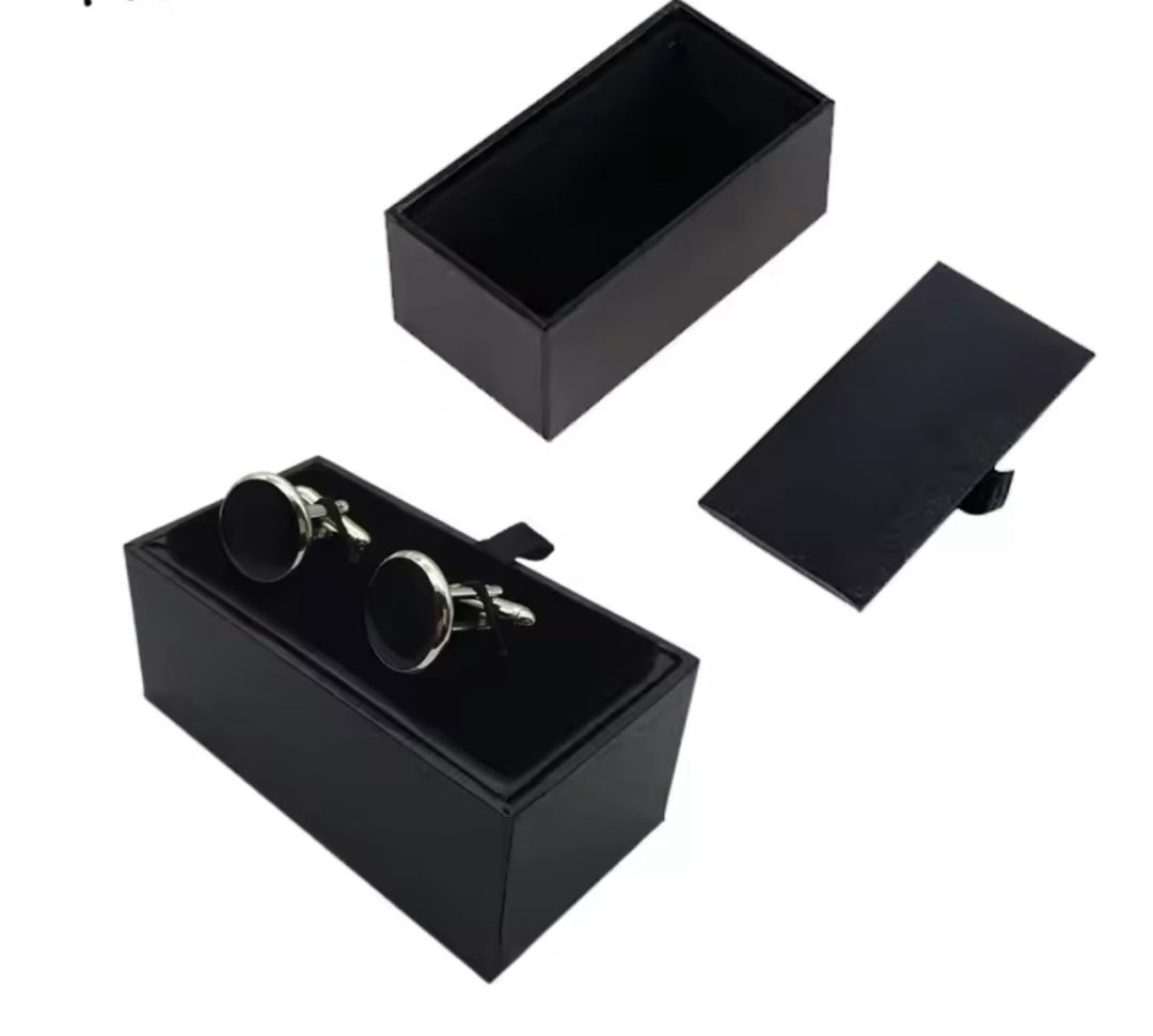 Leather cufflinks box