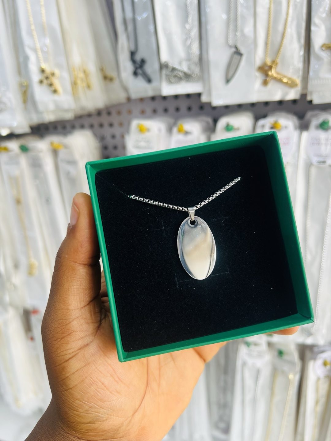 Silver Oval Engraved necklace - Image 3