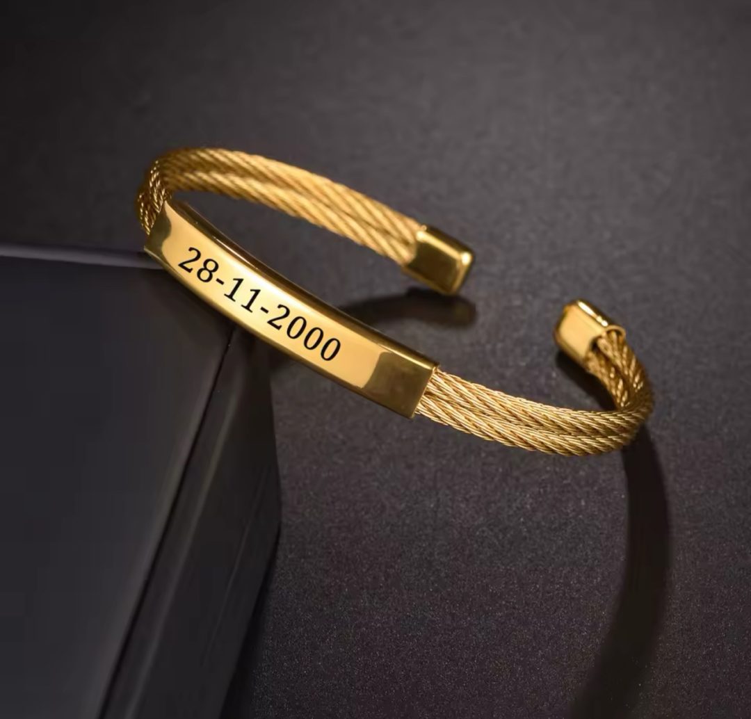 Curve engraved bracelet - Image 2
