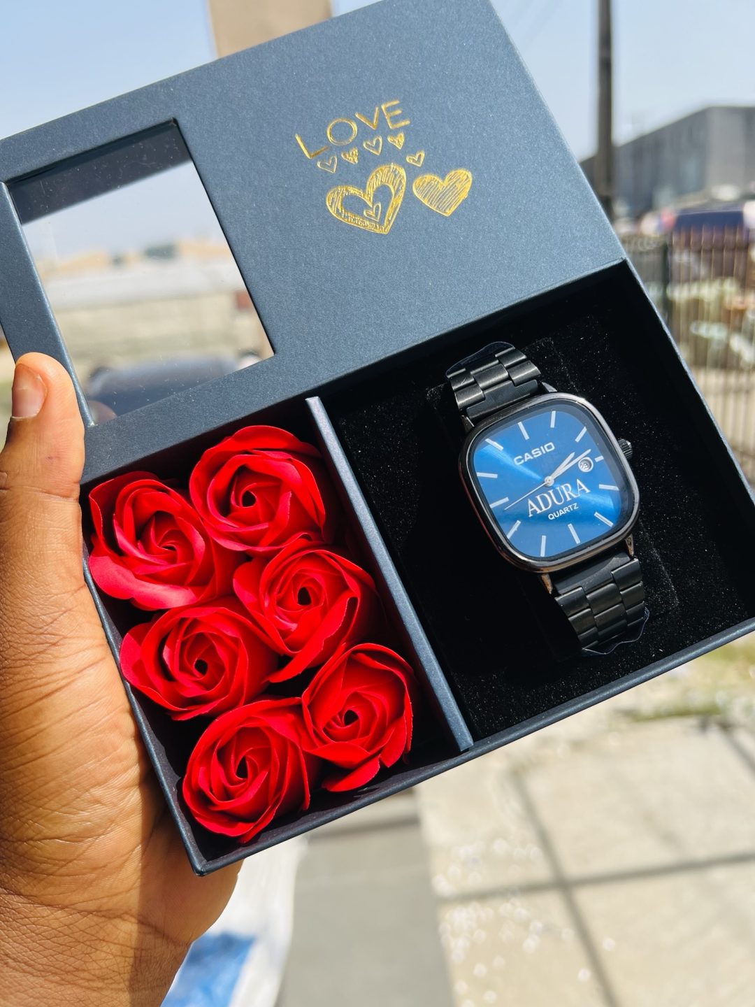 Black Casio watch X Rose box - Image 2
