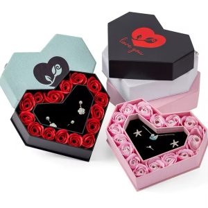 Romantic black pearl heart shaped rose box