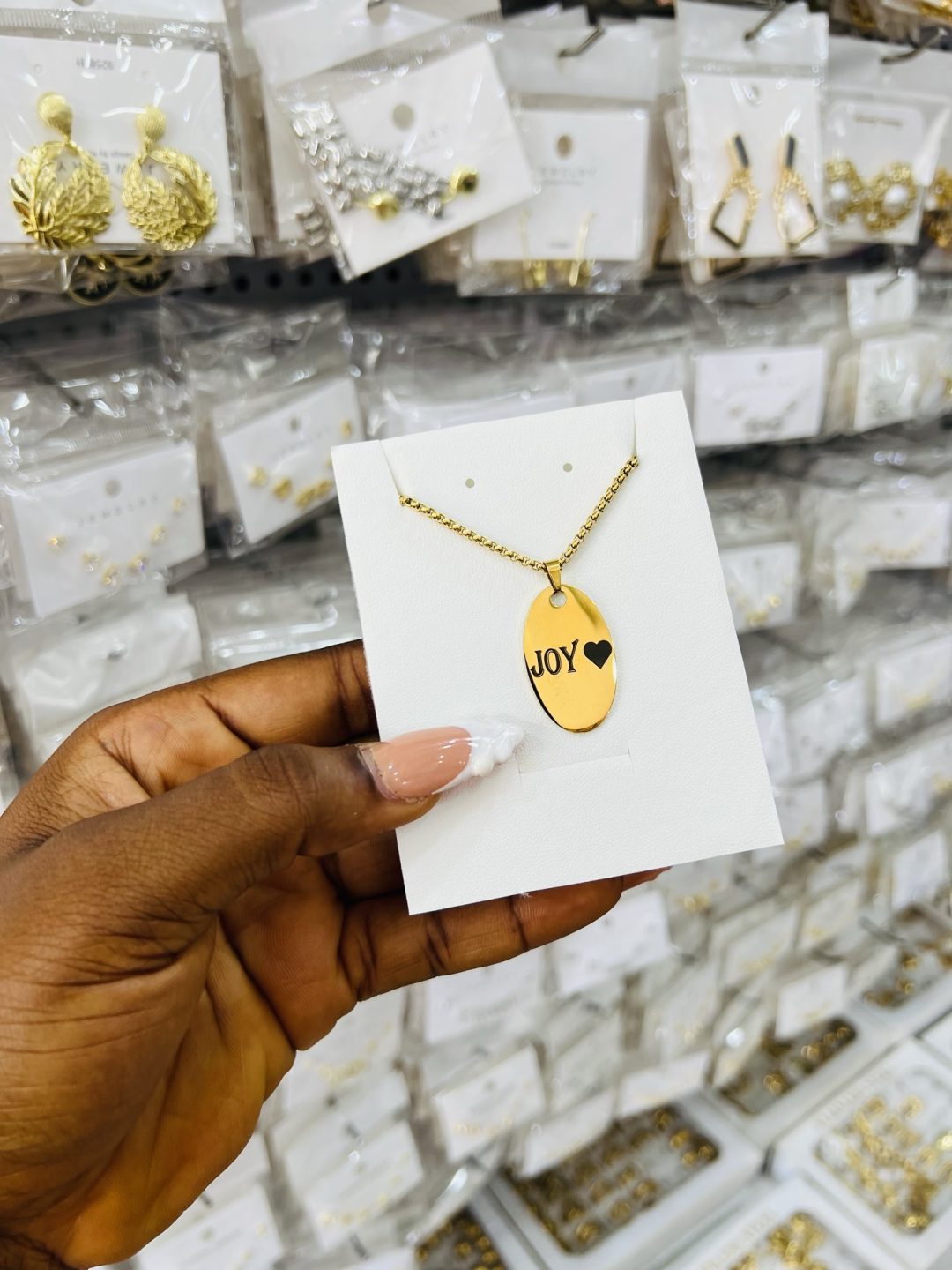 Gold Oval necklace - Image 2