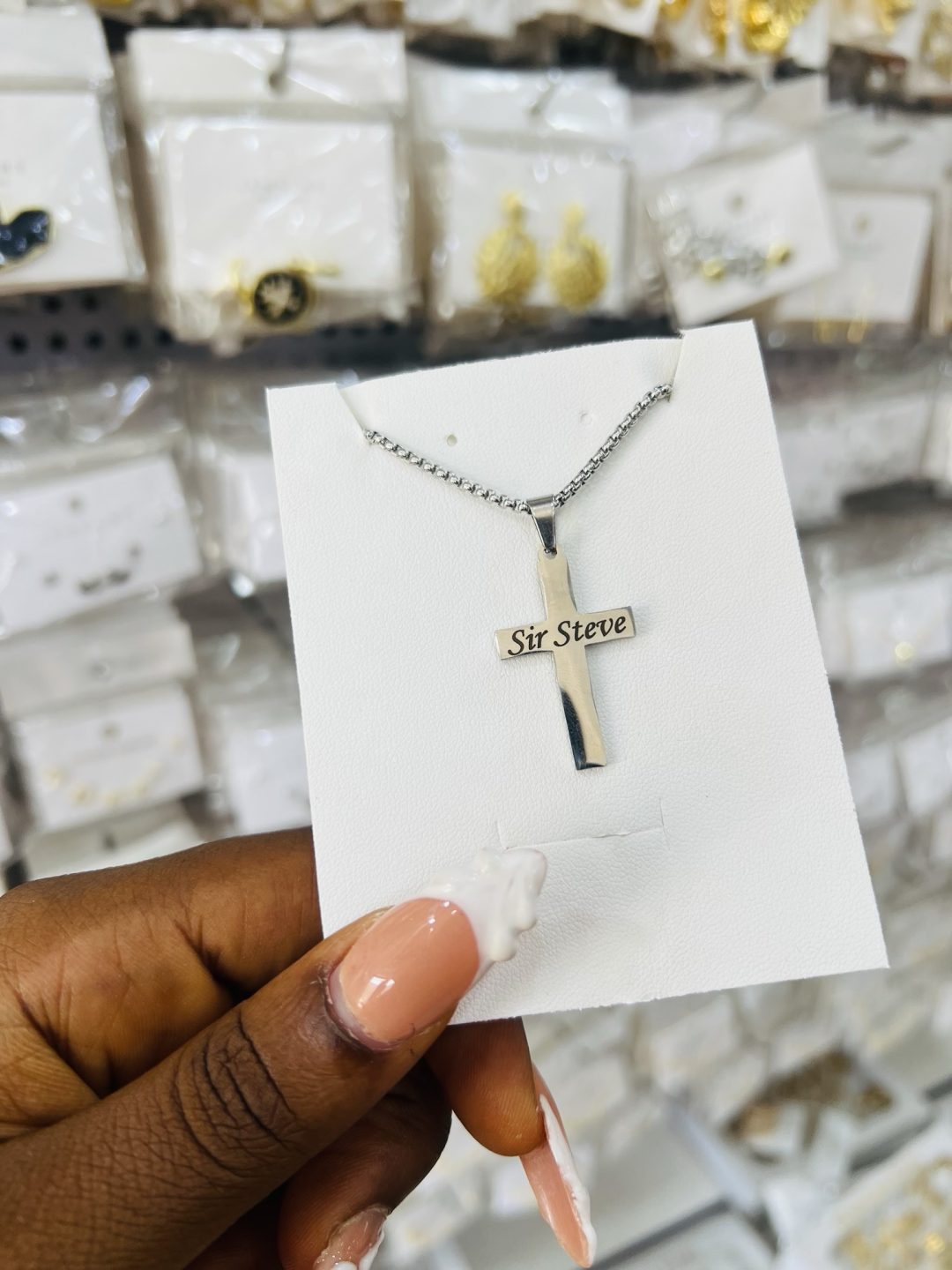 Silver cross engraved necklace - Image 2
