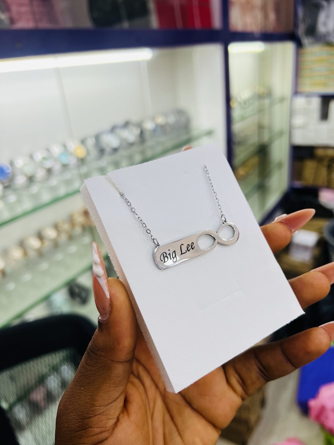 Silver infinity engraved necklace - Image 5