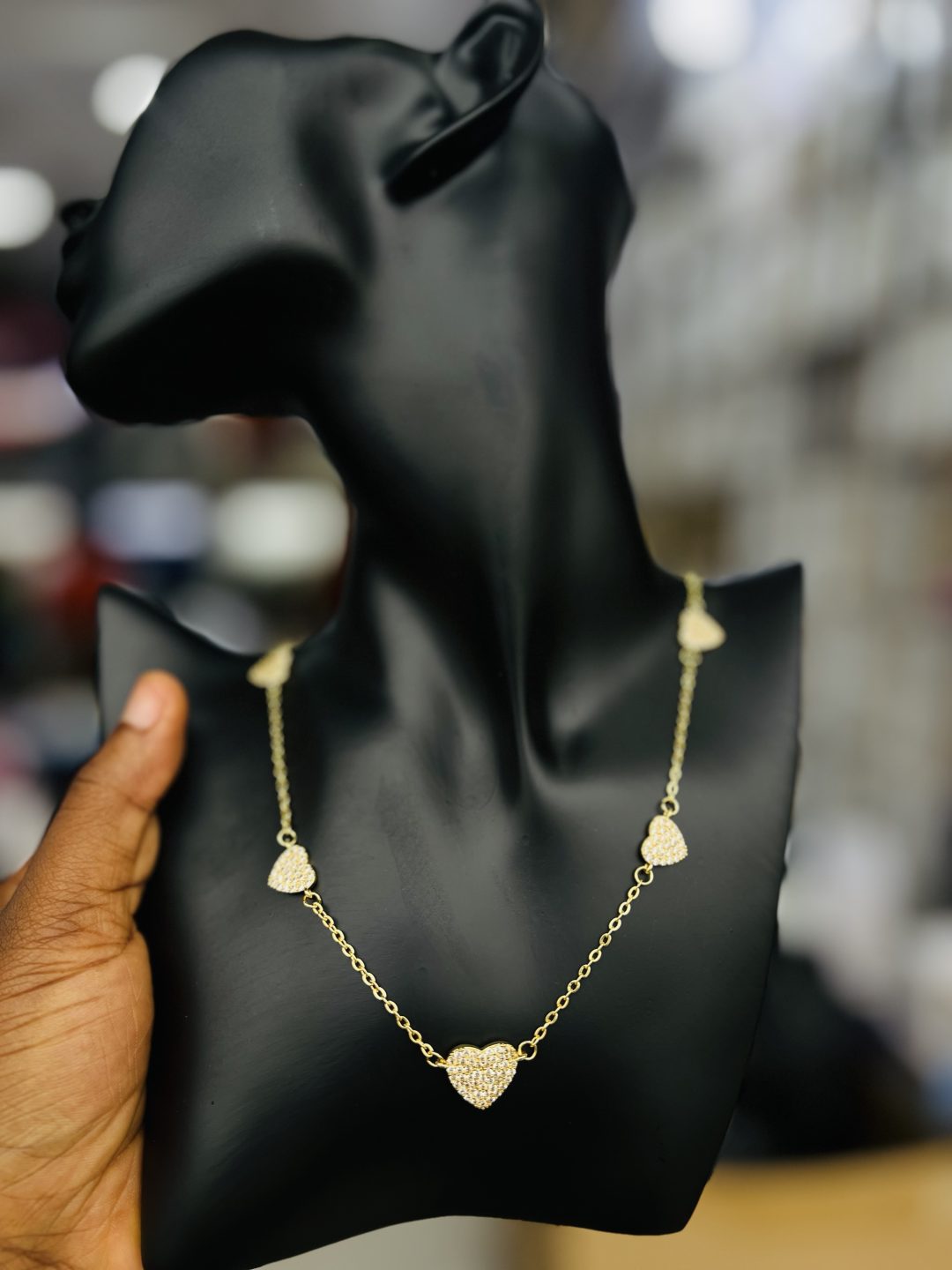 Five heart gold  necklace - Image 3