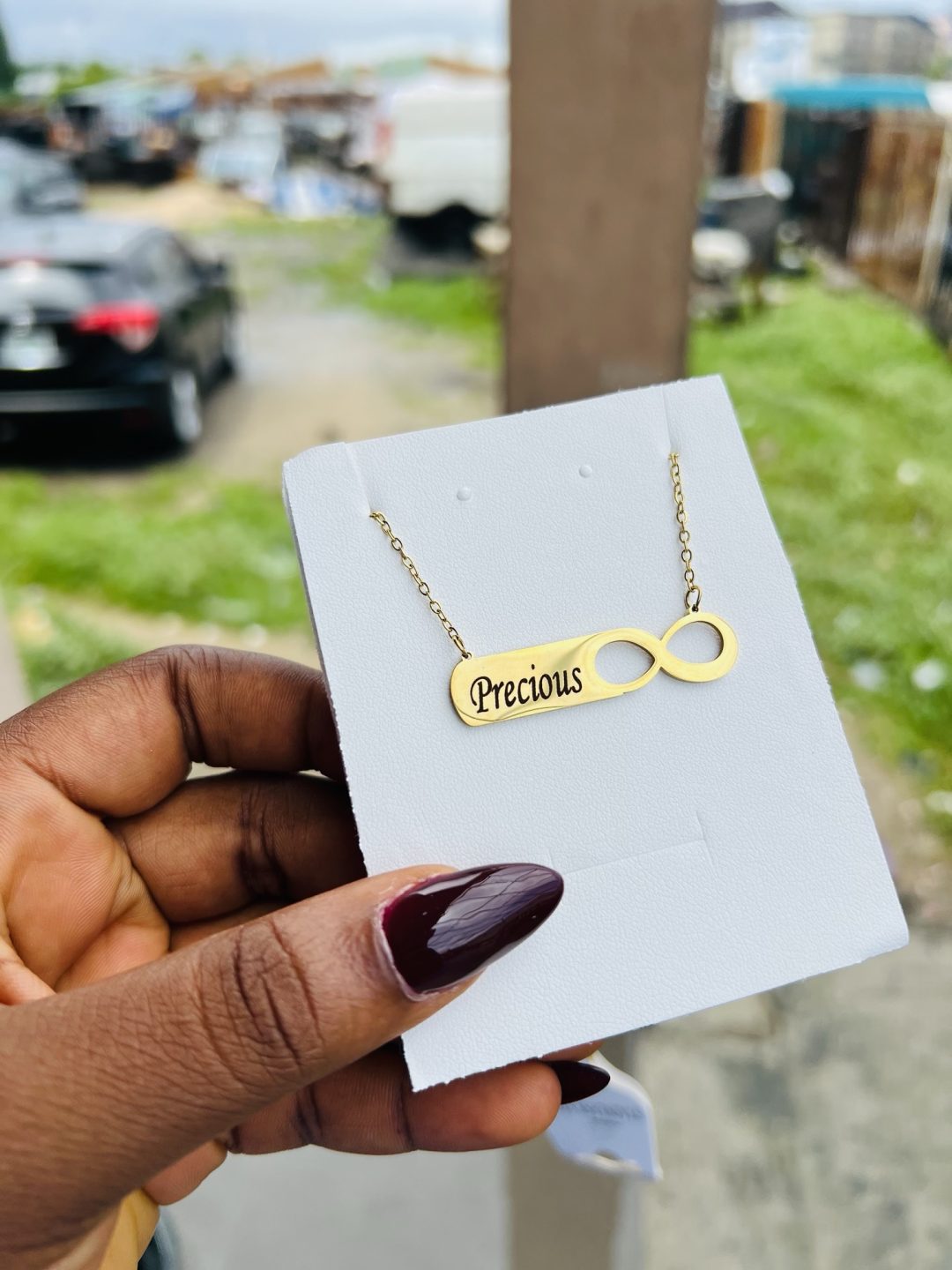 Engraved gold infinity necklace - Image 3