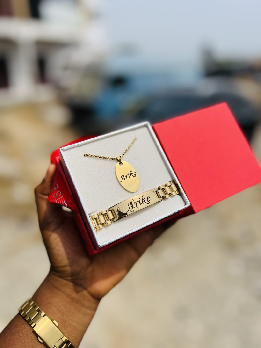 Oval necklace and bracelet with love box - Image 3