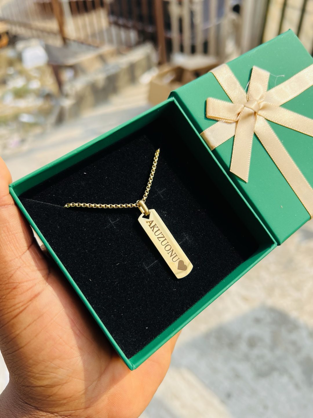 Gold flat Engraved necklace - Image 4
