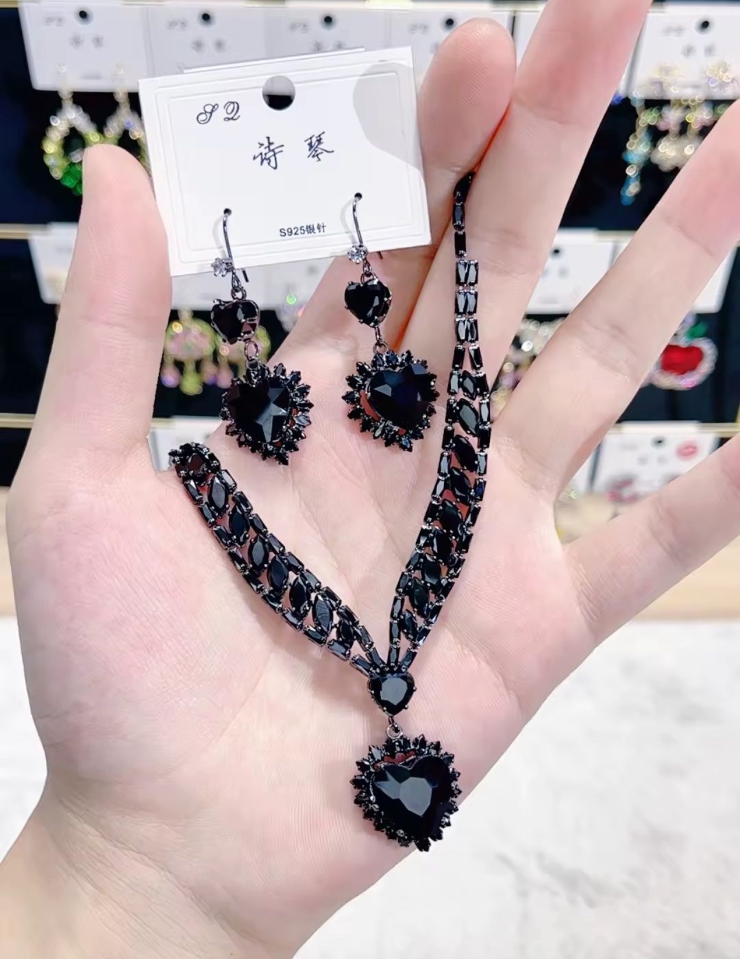 Black crystal bridal set - Image 2