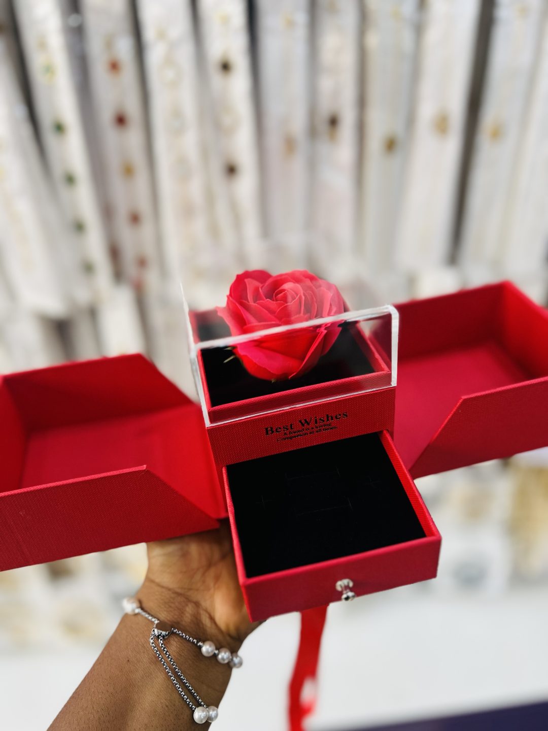 Red mystery acrylic gift rose box - Image 4