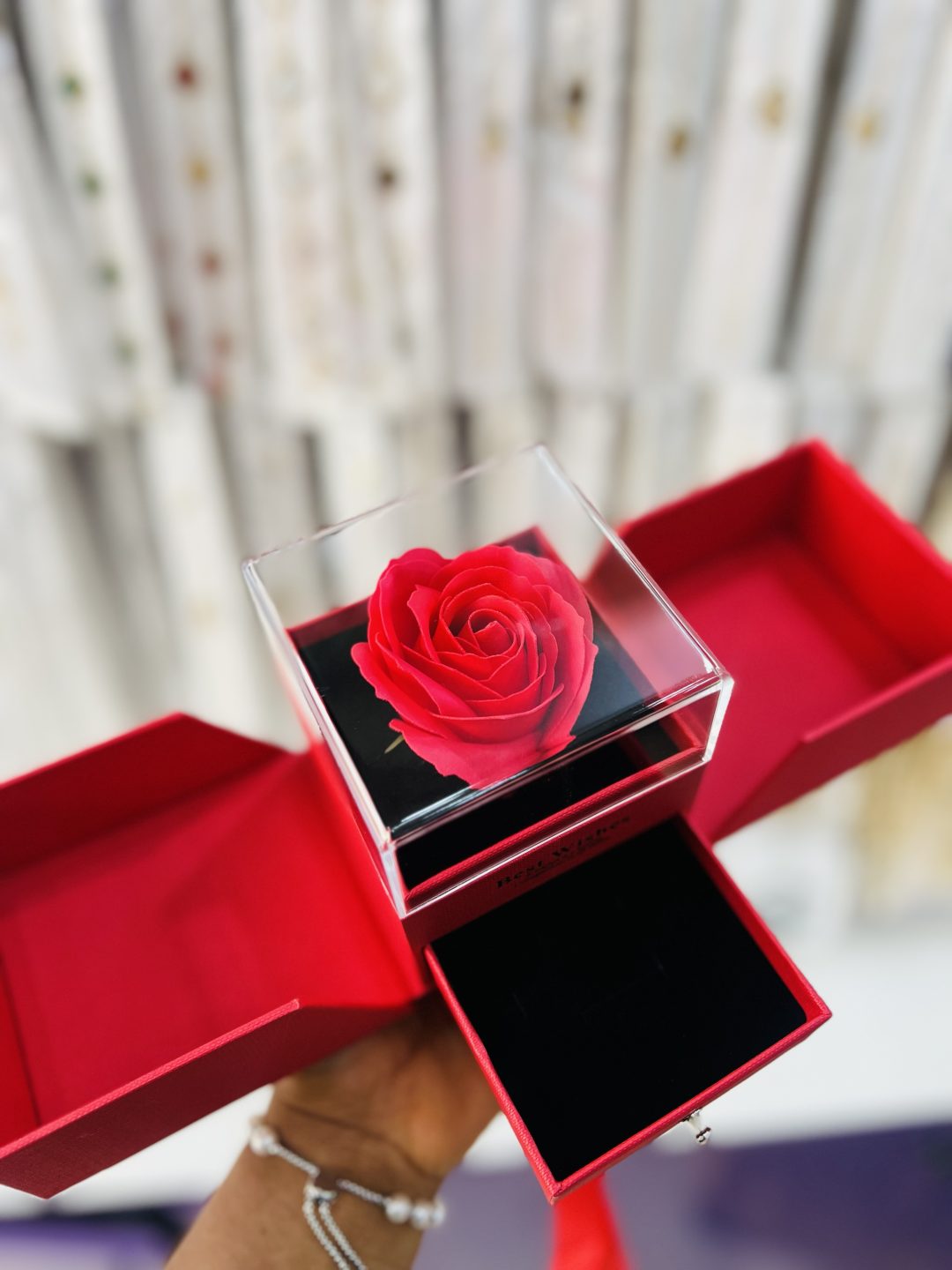 Red mystery acrylic gift rose box - Image 2