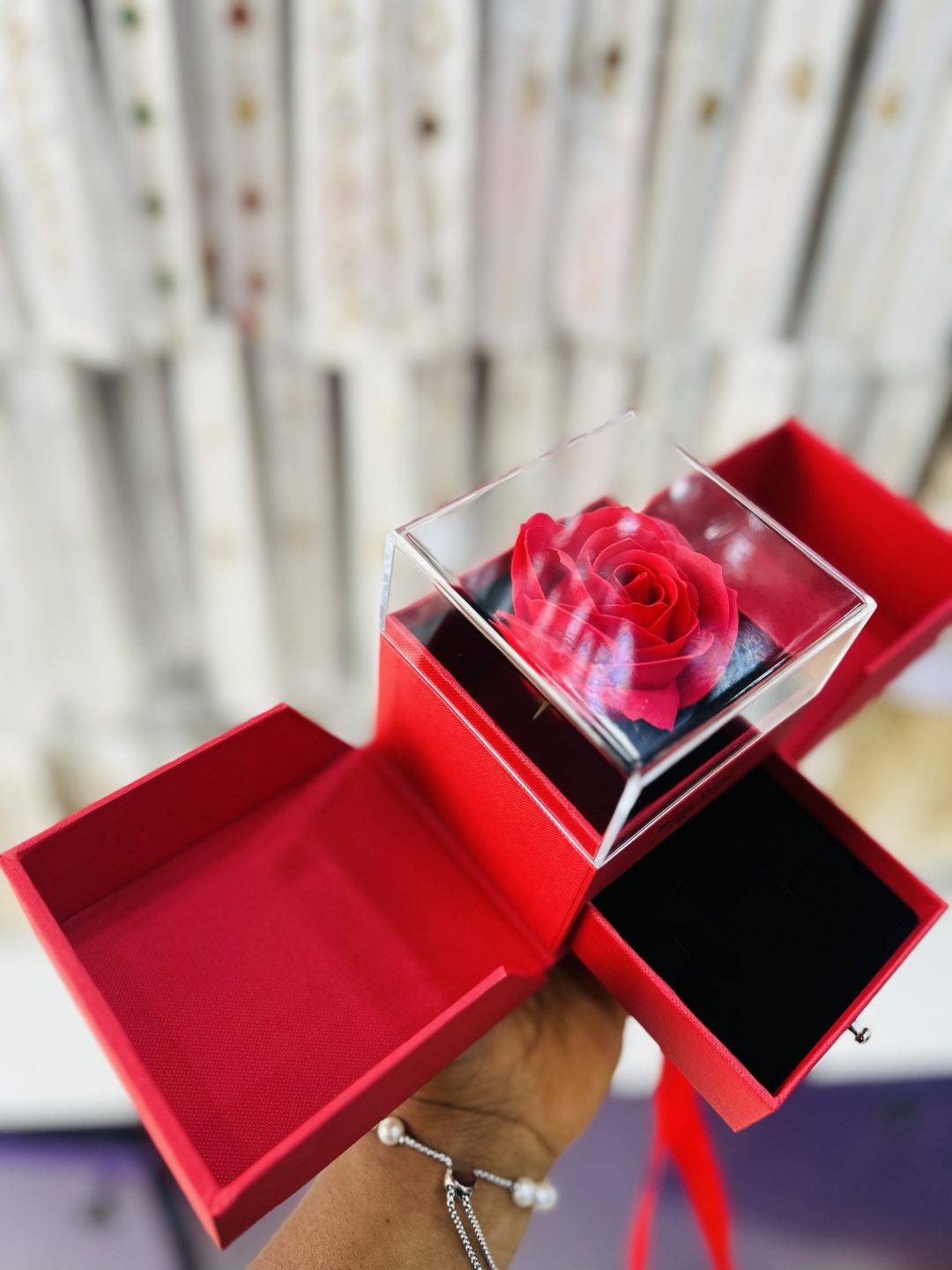 Red mystery acrylic gift rose box - Image 3