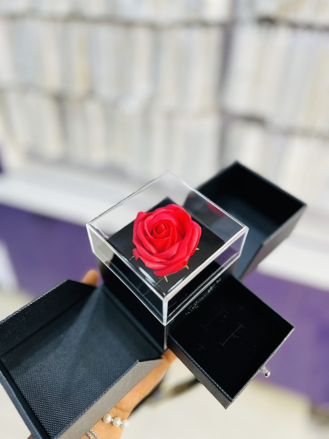 Black mystery acrylic rose box - Image 4