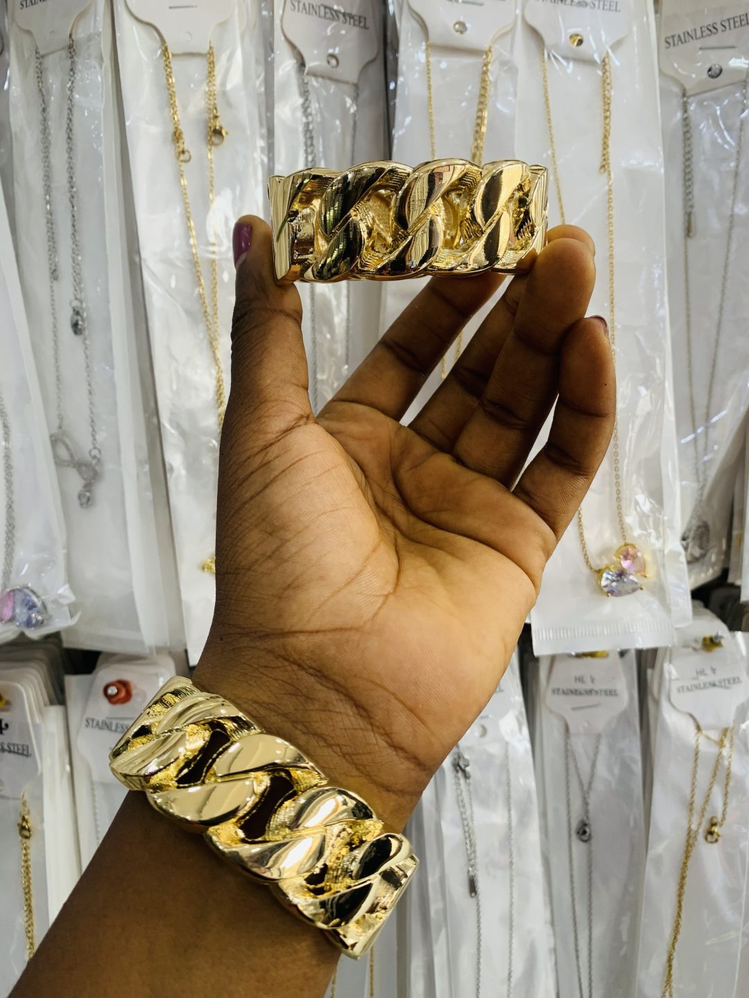 Cuban link chunky bracelet - Image 3