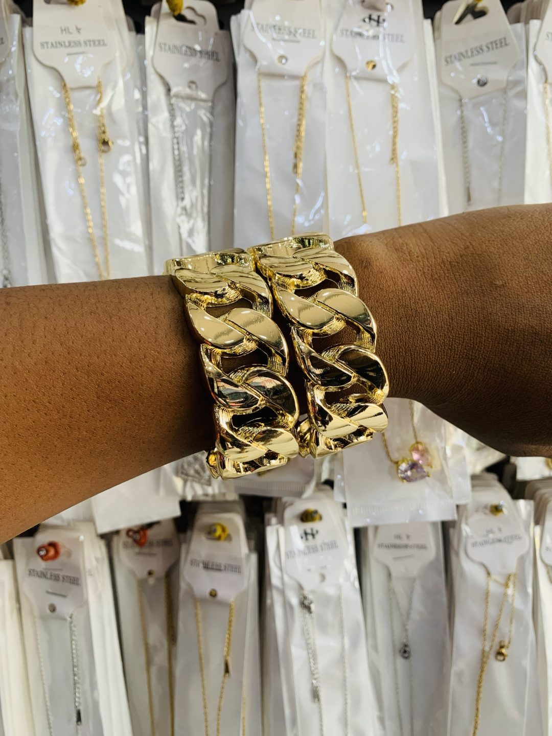 Cuban link chunky bracelet - Image 2