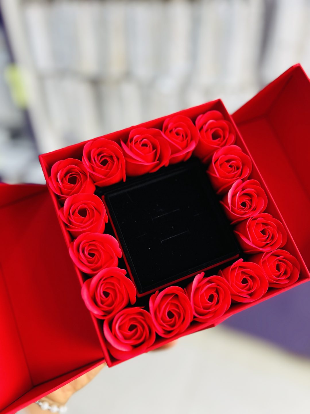 Luxury Full red rose flower box love box - Image 2