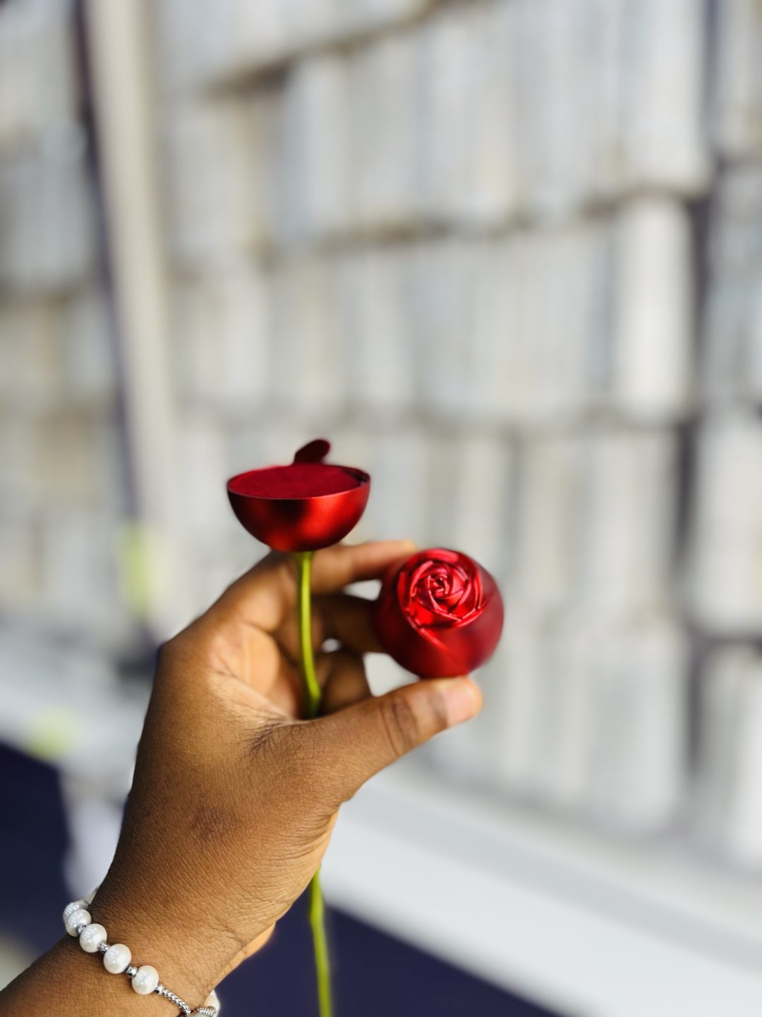 Single rose metal plastic box - Image 4