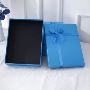 Medium cardboard gift box