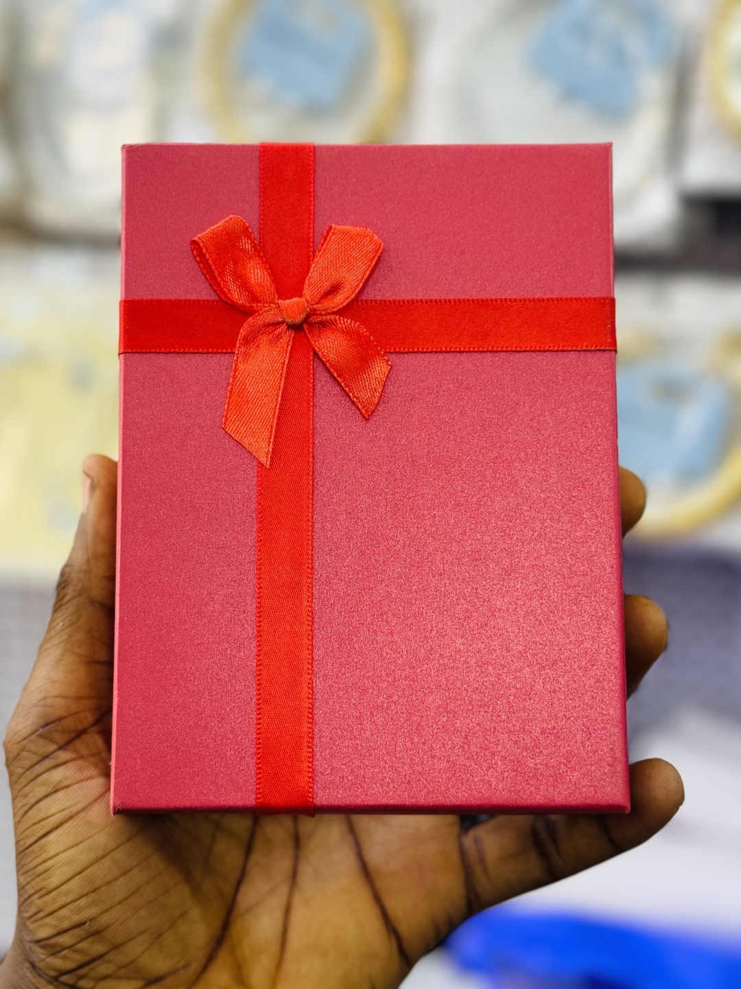 Medium cardboard gift box - Image 3