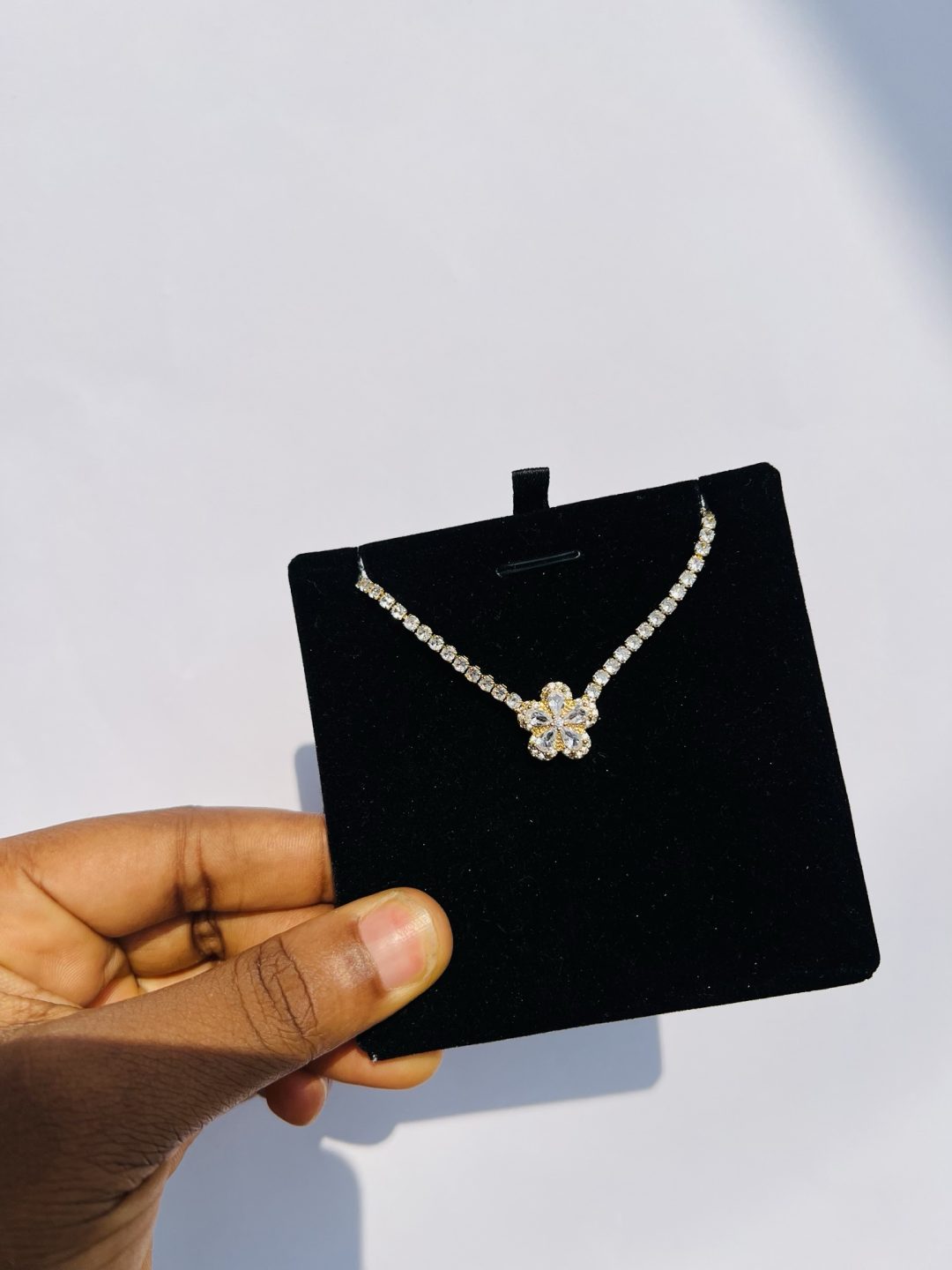 White flowered Cz necklace - Image 2