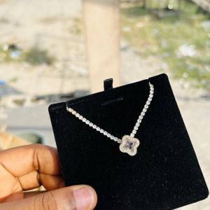 White vca Cz Necklace