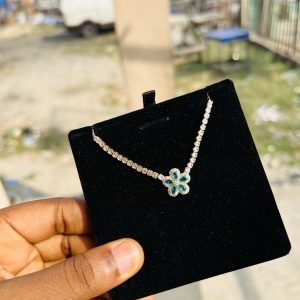 Sea Blue flowered Cz necklace (gold)