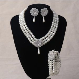 Royal 3 step silver flower pearl set