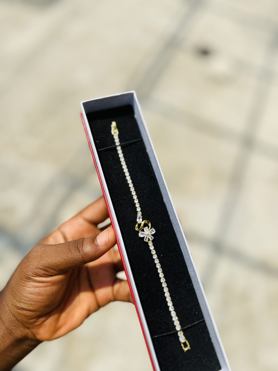 White double flowered Cz bracelet (gold) - Image 4