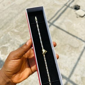 Tems love Cz bracelet (gold)