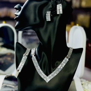 MD V  CRYSTAL SET