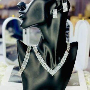 MD V  CRYSTAL SET