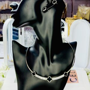 MD VCA SILVER CHORD NECKLACE