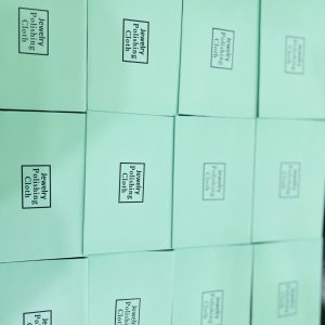 Jewelry polishing cloth