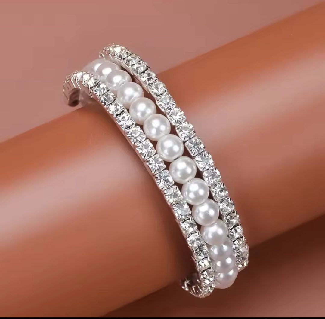 Fashion silver pearl bangle
