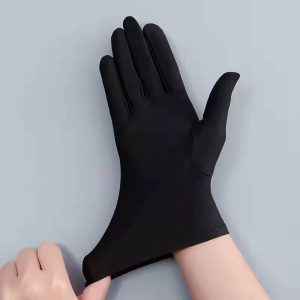 Black content gloves now available