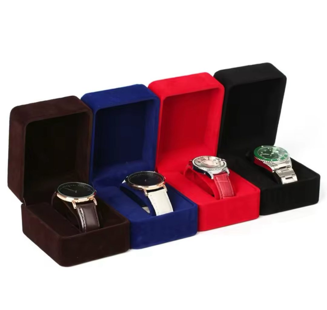 Black suede watch / bracelet box - Image 2