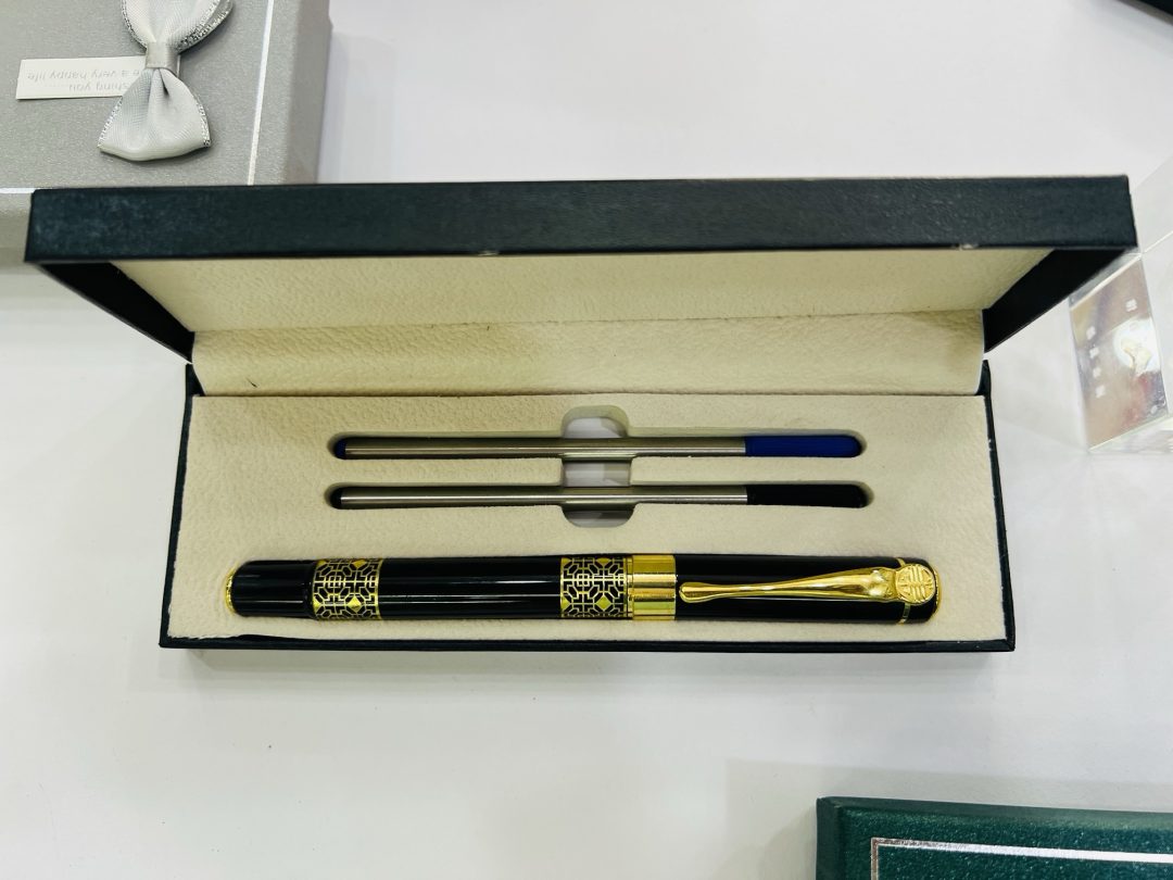 Print Refillable pen