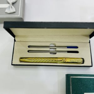 Dragon refillable pen