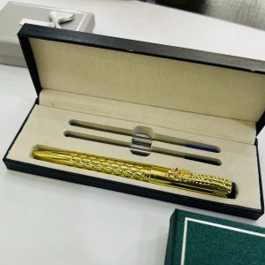 Dragon refillable pen