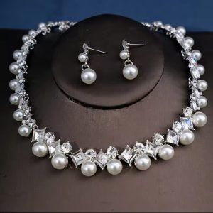 Crystal pearl ball set silver