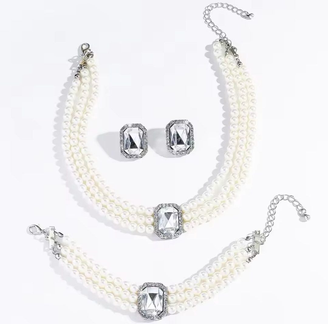 Pink 3 line pearl sets - Image 3