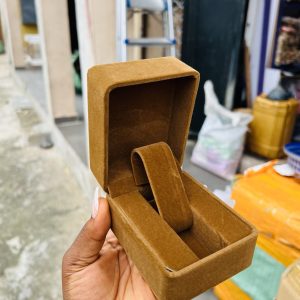 Brown suede watch / bracelet box