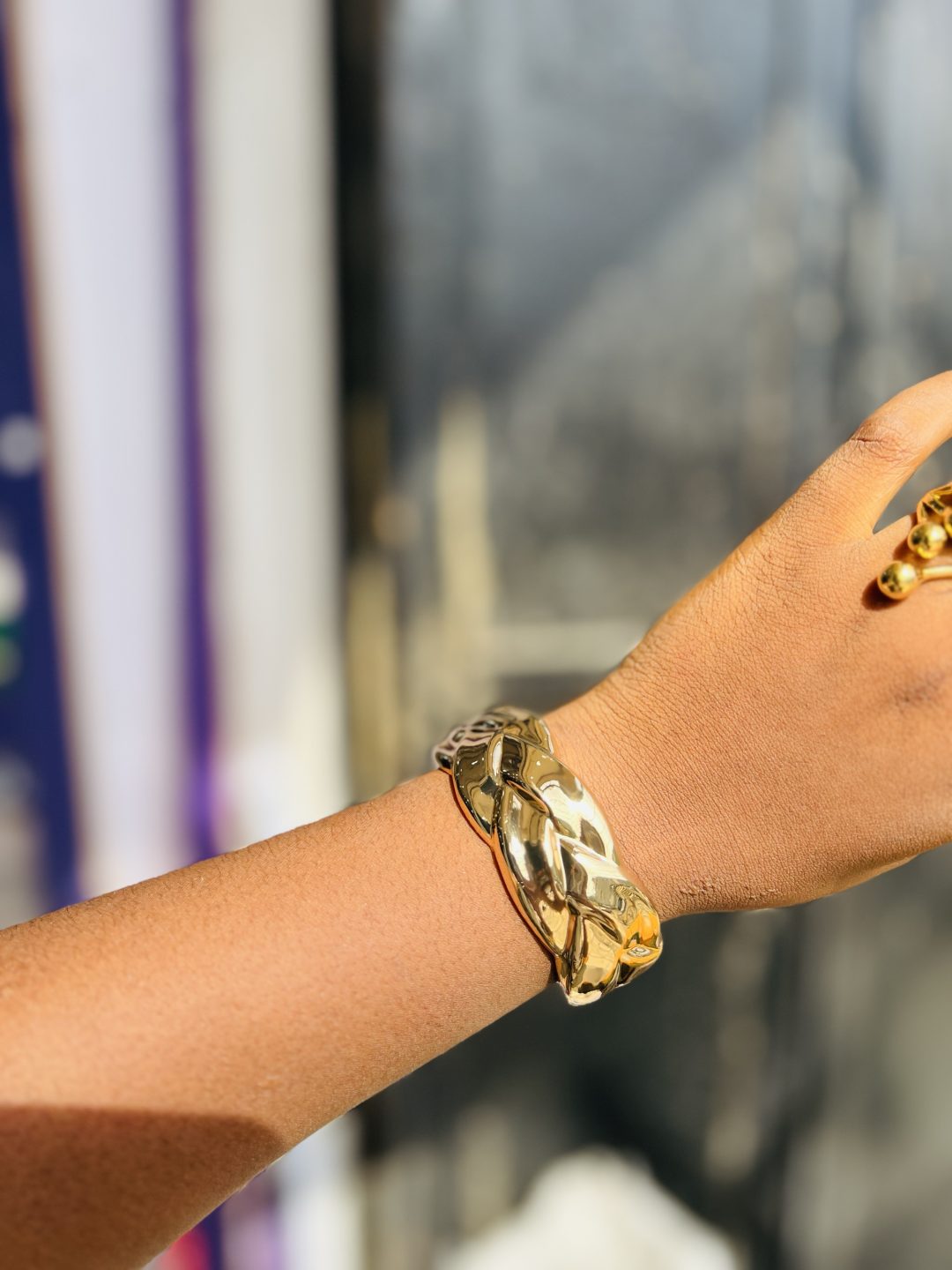 Juliet Göld chunky bracelet - Image 2