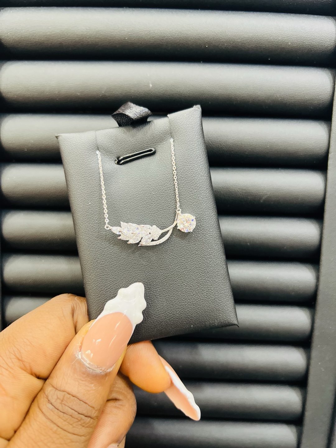 Alicia Moissanite Necklace - Image 3
