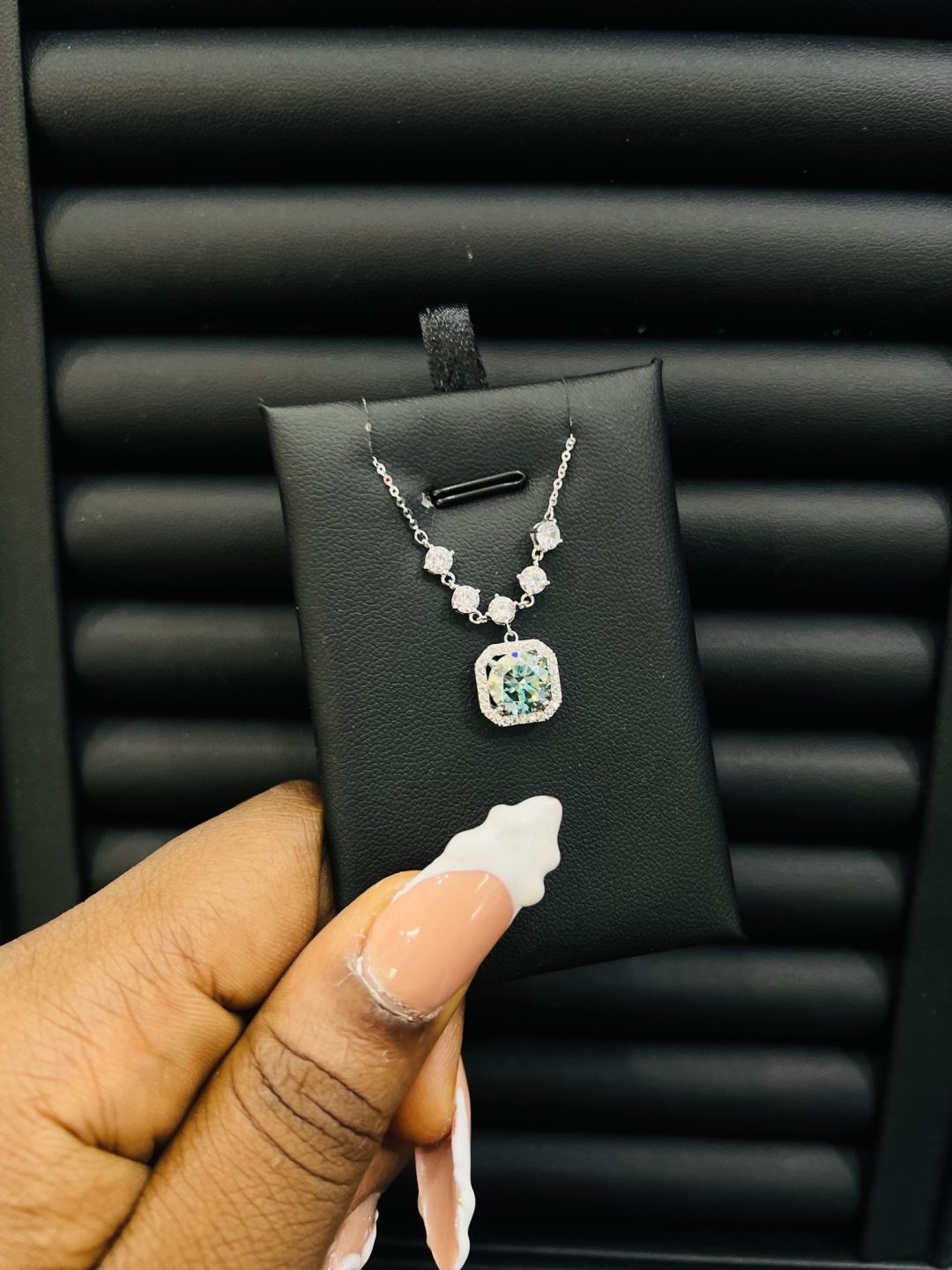 April’s Moissanite Neck - Image 3